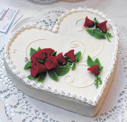 Ein Muss bei jeder Hochzeit: die Torte Foto: MOZ-Archiv