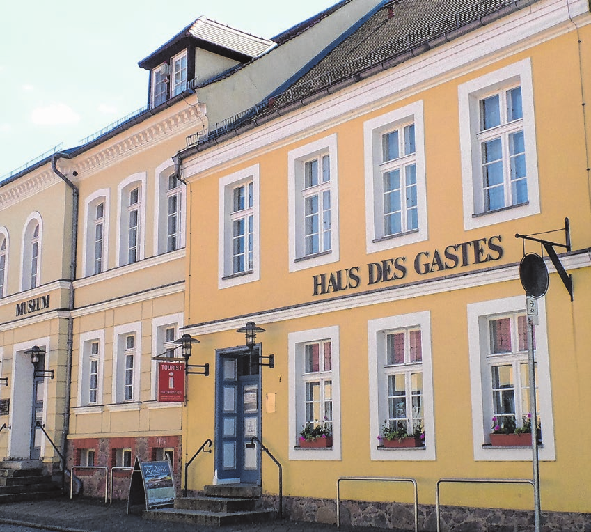 Die Schlaubetal-Information im Haus des Gastes in Müllrose ist die erste Anlaufstelle für alle, die im staatlich anerkannten Erholungsort Müllrose und im Naturpark Schlaubetal die wertvollsten Tage des Jahres verbringen möchten. Foto: Friederike Menge