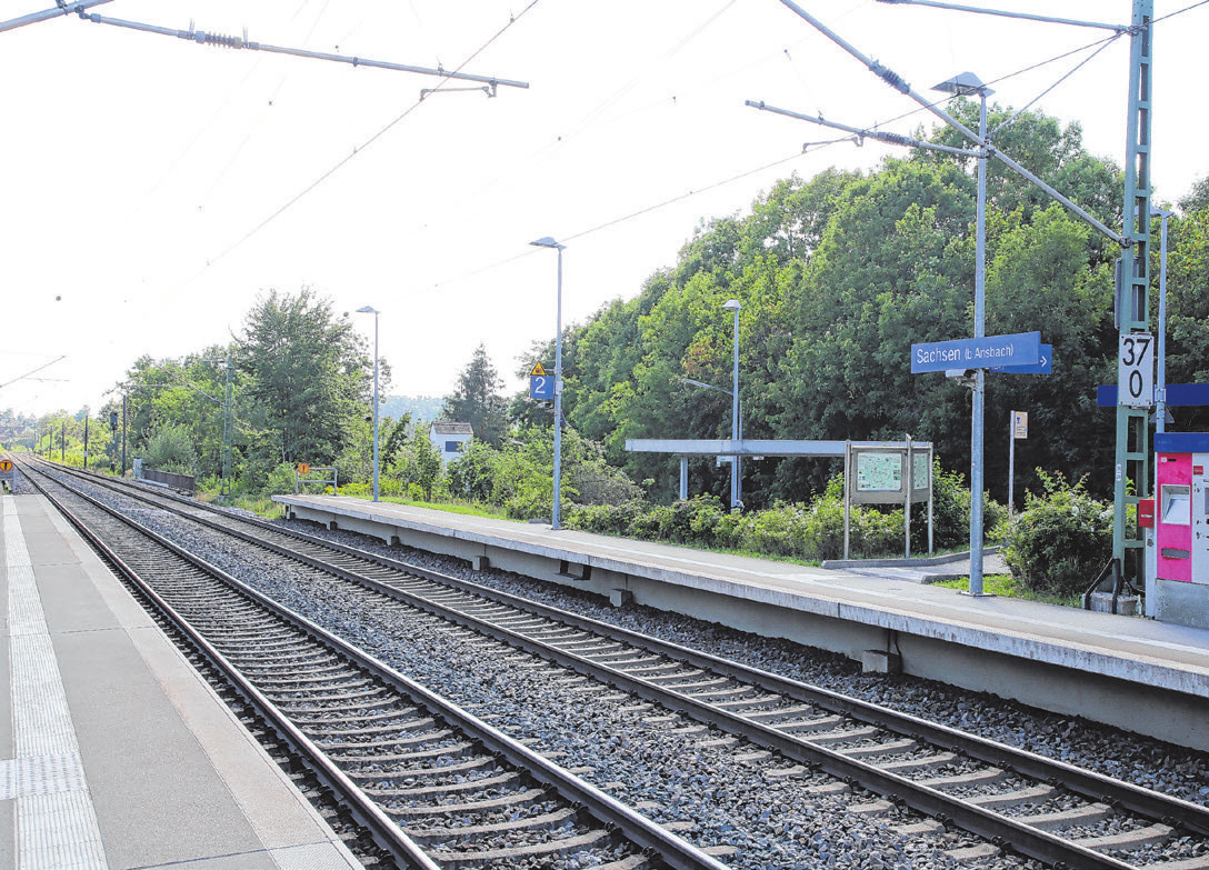 Ein wichtiger Standortfaktor ist der Bahnhaltepunkt mit S-Bahn-Anschluss. Fotos: Gemeinde, A. Biernoth