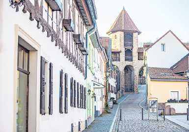 Im Roten Turm in der Altstadt von Kirchheimbolanden kann man auch in besonderer Umgebung heiraten FOTO: ROLAND KOHLS