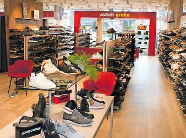 Noch mehr Auswahl und Marken bietet das Schuhhaus Grahn in der neugestalteten Herrenschuhabteilung. FOTO: STEFAN ENDLICH
