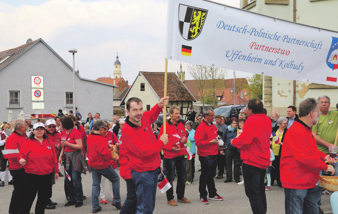 Neben dem Einzug der Honoratioren sind auch die Abordnungen der Partnerstädte Uffenheims wieder dabei und sorgen für internationales Flair.