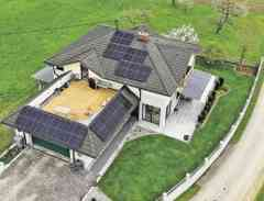 Terrassenüberdachung mit Photovoltaikanlage
