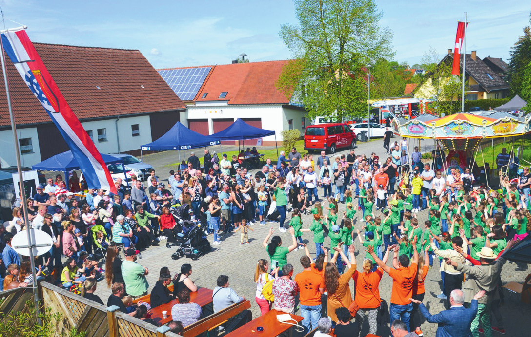 Im vergangenen Jahr eröffneten die Grundschüler aus Wilburgstetten den Frühjahrsmarkt und in diesem Jahr übernehmen die fröhliche Eröffnungsfeier die Kinder aus dem ortsansässigen Kindergarten St. Margareta.