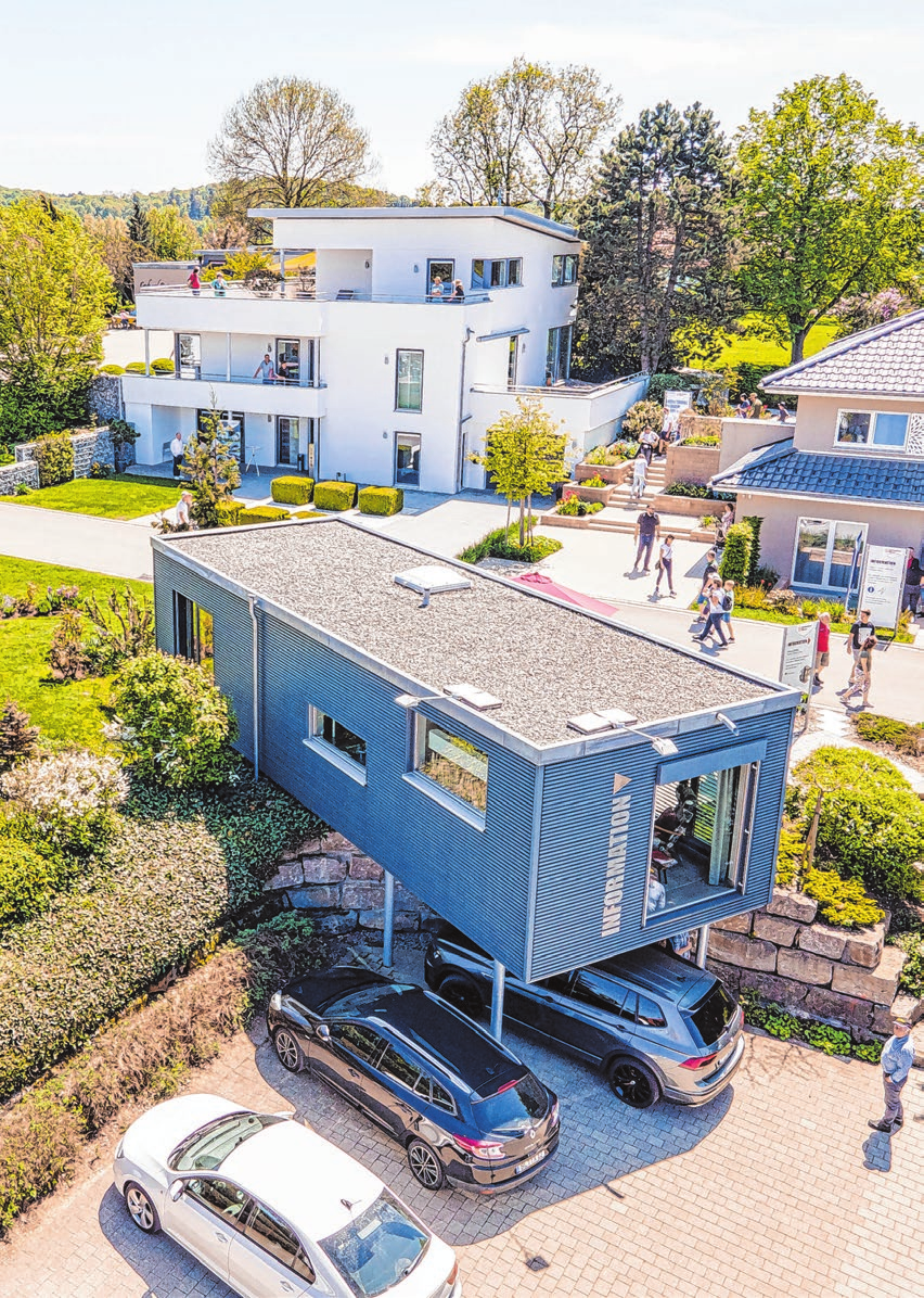 Im gesamten Schwörer Musterhaus-Zentrum gibt es viel zu sehen für Bauinteressierte. Foto: SchwörerHaus