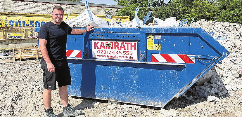 Rund 200 blaue Container des Containerdienstes Kamrath sind ständig im Einsatz bei den Kunden.