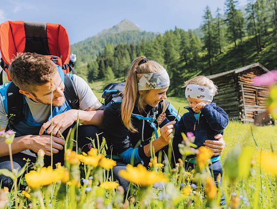 Das Abenteuer einer Wanderung prägt sich bei Kindern besonders ein. Foto: Elias Bachmann