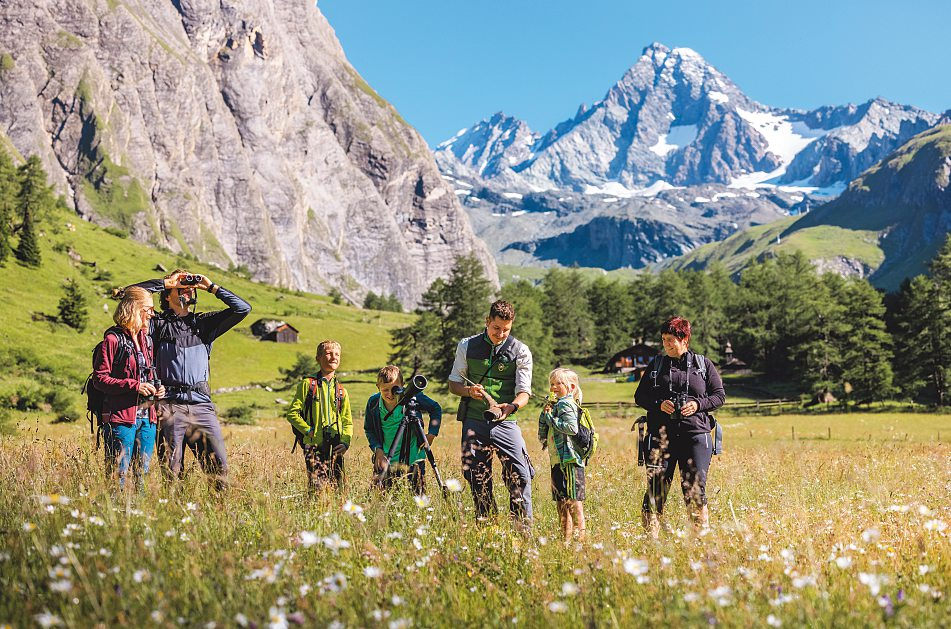 Spannende Erlebnisstationen machen die Natur Osttirols für Kinder zum Abenteuerland. Foto: Nationalpark Hohe Tauern/Mathäus Gartner