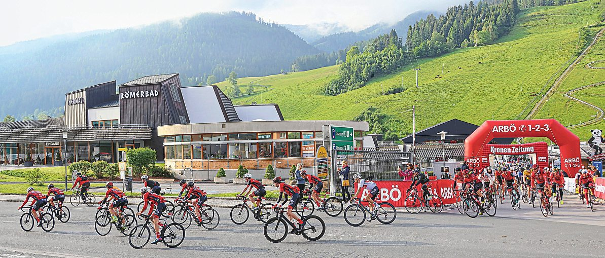 Sport kann man in Bad Kleinkirchheim aktiv und passiv genießen - die Mischung macht's aus. Foto: Arno Gruber sen