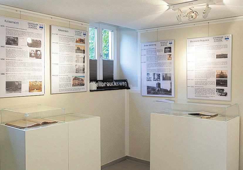Die Ausstellung „Weg durch die Geschichte Kirchhellens“ nimmt mit auf Zeitreise. FOTO VALERIE MISZ