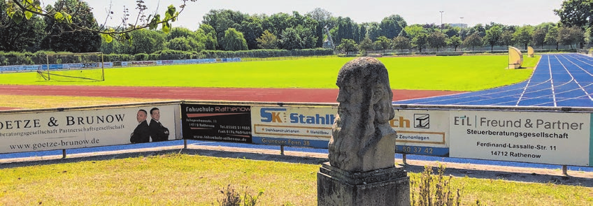 Der Friedrich-Ludwig-Jahn-Sportpark am Schwedendamm: Heimstätte des BSC Rathenow 1994 e.V. Foto: René Wernitz