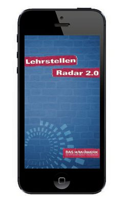 Freie Lehrstellen aufs Smartphone Das Lehrstellenradar bringt freie Lehrstellen direkt auf das Smartphone. Mit der kostenfreien App geht die bundesweite Suche nach Lehrstellen und Praktikumsplätzen leicht von der Hand. Einfach die gewünschte Berufe, den Ort und einen Umkreis eingeben - fertig. Nach Wunsch können individuelle Suchprofile angelegt werden. Sobald passende Angebote eingehen, wird der Nutzer automatisch informiert. Das Lehrstellenradar gibt es im Apple AppStore und in Google Play.