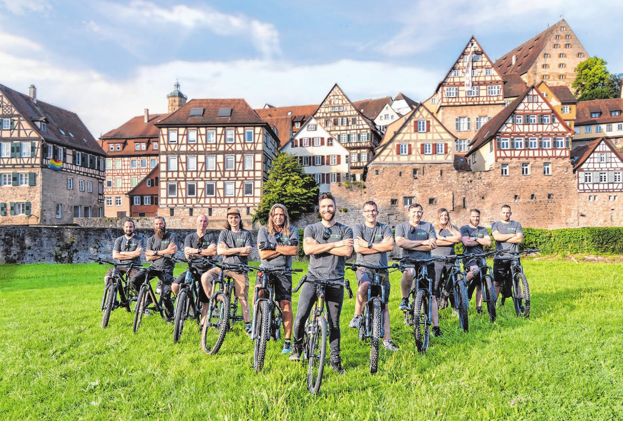 Das Team von Veloland Zügel zeigt sich einsatzbereit. Foto: Tim König