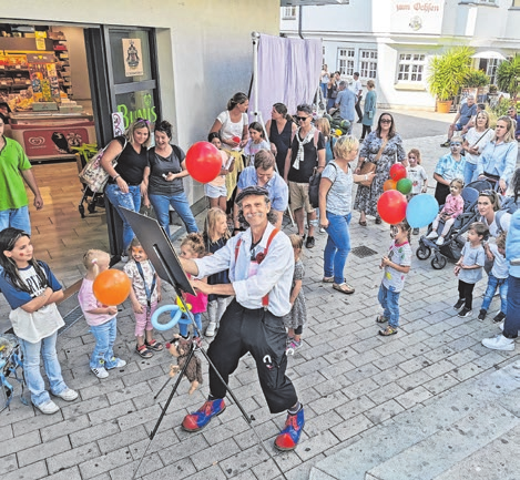 Buntes Rahmenprogramm beim Sommerfest der Volksbankhöfe.