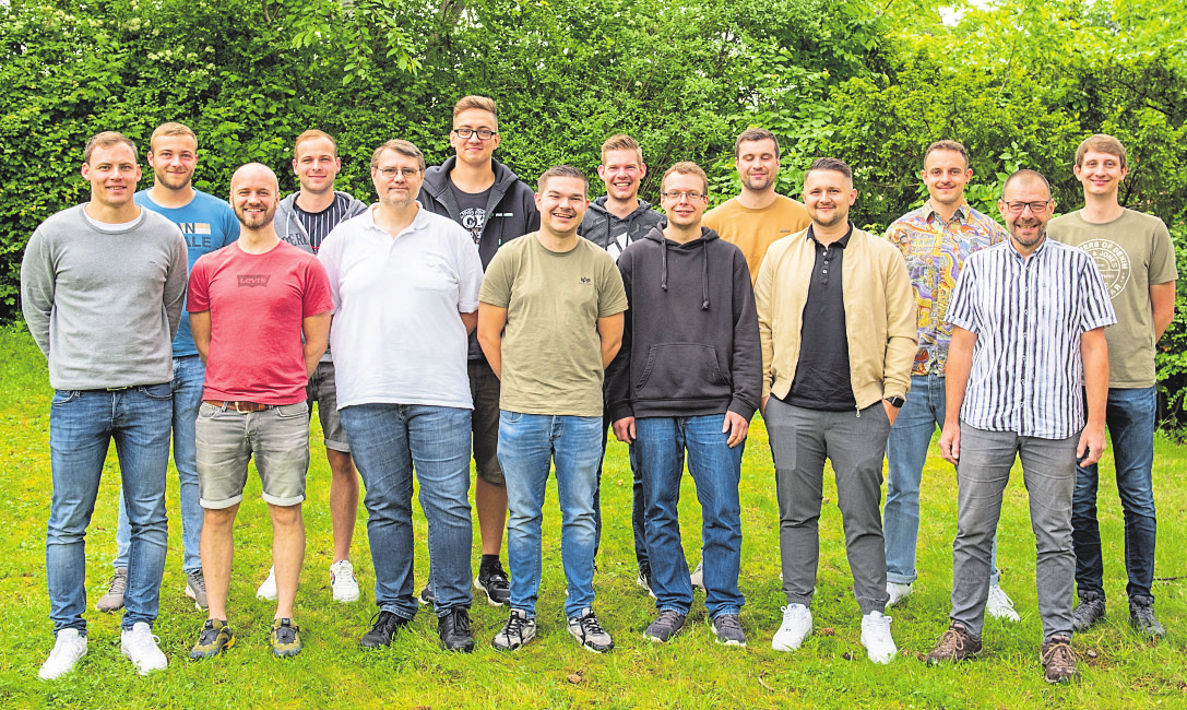 Klasse 04TTE: Jonas Schad, Marius Hoffmann, Achim Fischer, Janik Gaul, Fabian Buchholz, Ferid Purdic. Lukas Schöppner, Pascal Winheim, Patrik Gjocaj, Lukas Kisi, Marko Uecker, Johannes Kulla, Dominik Krönung