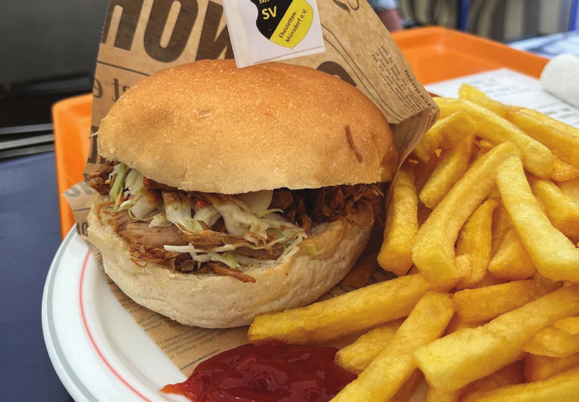 Der Pulled-Pork-Burger ist einer der „Renner“ auf der Backhaus-Hockete. Auch Vegetarisches steht auf der Karte.