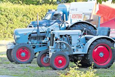 Beim Oldtimer-Traktortreffen sind solche historische Fahrzeuge zu bestaunen. FOTO: ALTERTRÜMMER KLINGBACHTAL E. V./GRATIS