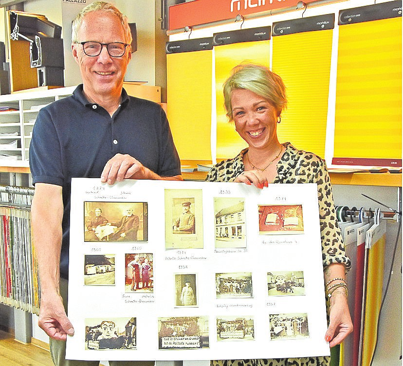 Lisa Abendroth und Vater Heiner Schmitz-Linneweber haltern alte Fotos von ihren Vorfahren und dem Betrieb in Ehren. FOTO KLEHN-DRESSLER