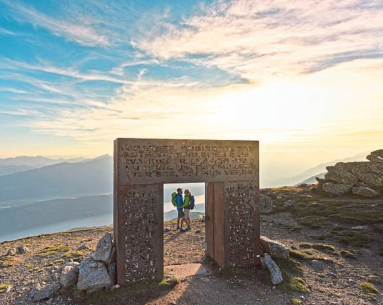 Wanderung zum Granattor auf dem Weg der Liebe. Foto: Franz Gerdl/MBN Tourismus