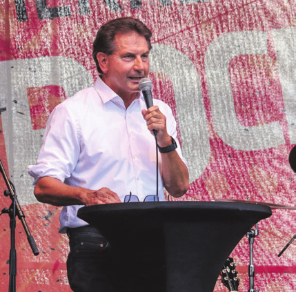 Der Eislinger Oberbürgermeister Klaus Heininger gratulierte ebenso ...