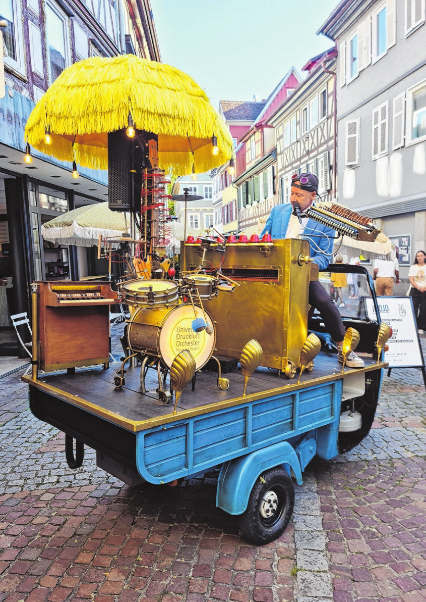 In der ganzen Stadt sorgen Musiker für gute Unterhaltung – darunter erneut auch das Druckluftorchester. Fotos: privat