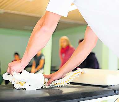 Chronische Rückenschmerzen können eine Ursache auch in hoher Stressbelastung haben. FOTO: MEDIAN KLINIKEN/GRATIS