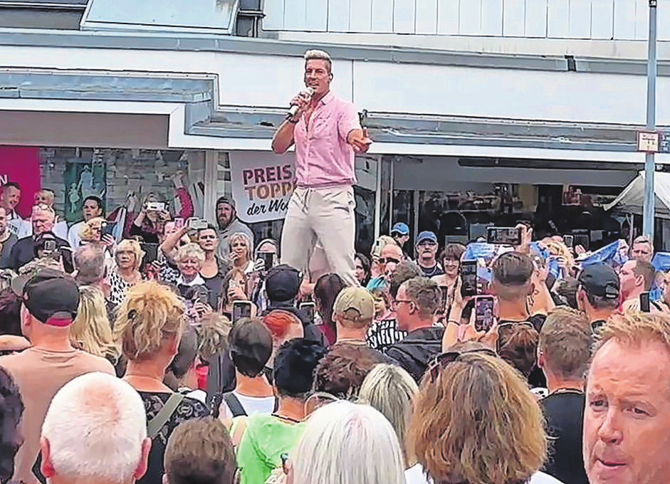 Norman Langen wird auf der Bühne stehen. FOTO: AKTIONSGEMEINSCHAFT