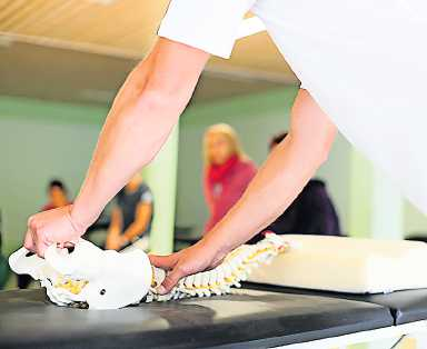 Chronische Rückenschmerzen können eine Ursache auch in hoher Stressbelastung haben. FOTO: MEDIAN KLINIKEN/GRATIS