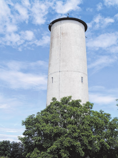 Wahrzeichen von Donaustetten: der Wassertrum.