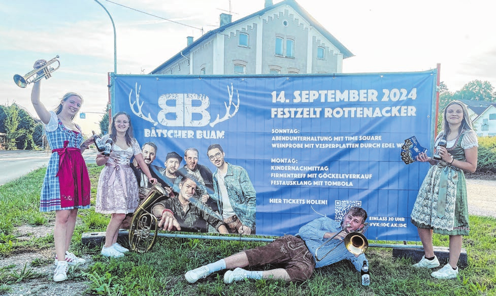 Musikverein Rottenacker feiert beim Herbstfest und plant für 2025.