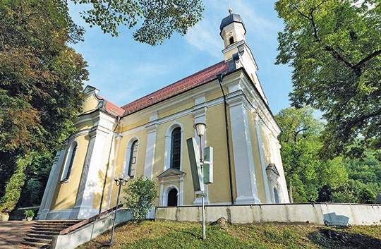 7 Die katholische Wallfahrtskirche Ave Maria