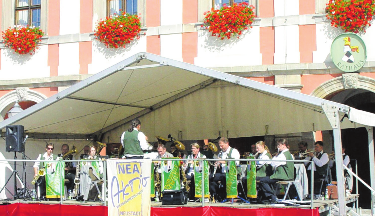 <div><span id="ijvso">Der Musikverein Diespeck sorgt am Sonntagnachmittag für beste Stimmung auf dem Marktplatz.</span></div>