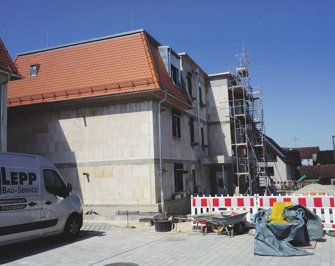 Gebäude C ist aktuell in der Entstehung und soll zum Jahreswechsel einzugsbereit sein. ULLI-Bau und die Partnerfirmen liegen im Zeitplan.