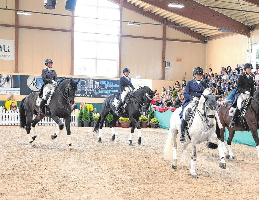 Die Dressur-Starterpaare treten am vorletzten Turniertag in einem Dreisterne-Grand Prix an und dürfen wieder mit erstklassiger Kulisse rechnen.