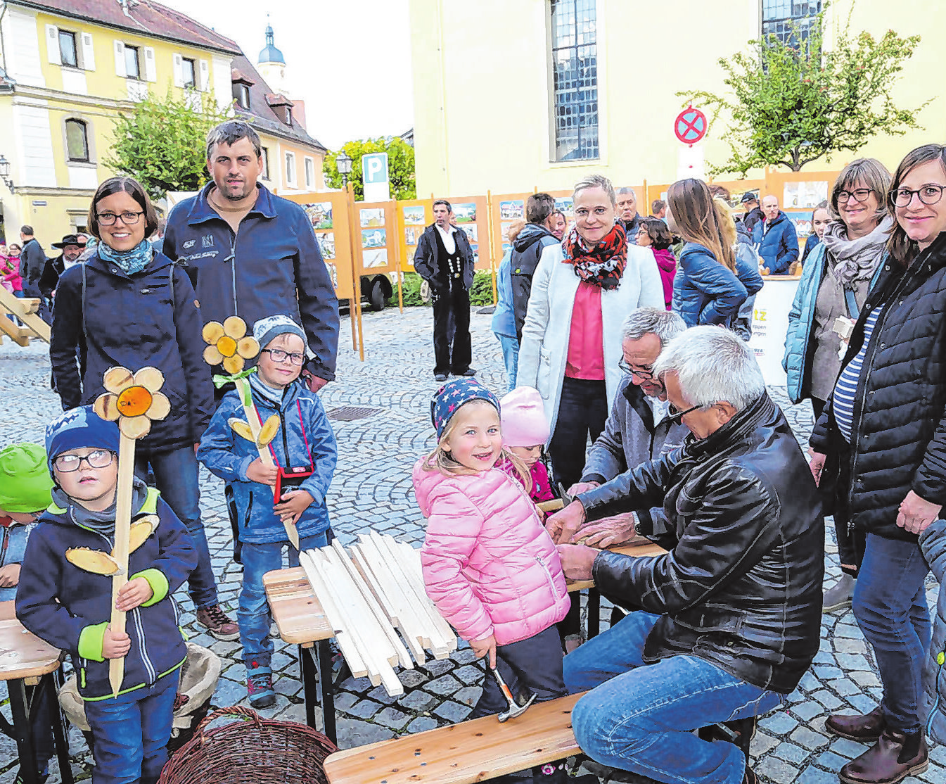 Für die kleinen Gäste gibt es einen T-Shirt-Workshop rund um das Thema 675 Jahre Stadt Uffenheim zum Mitmachen und Mitgestalten.