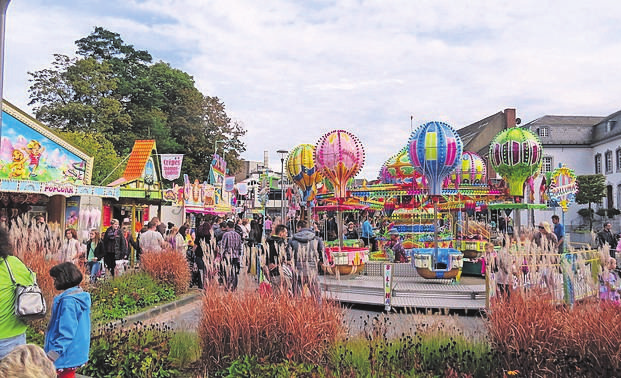 Die Herbstkirmes in der Geilenkirchener Innenstadt hat Tradition. FOTO: STADT GEILENKIRCHEN