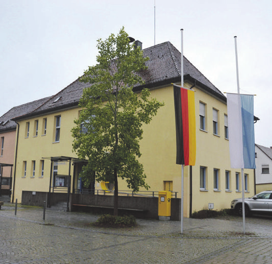 Das Rathaus in Wilburgstetten befindet sich in der Alten Schulstraße.