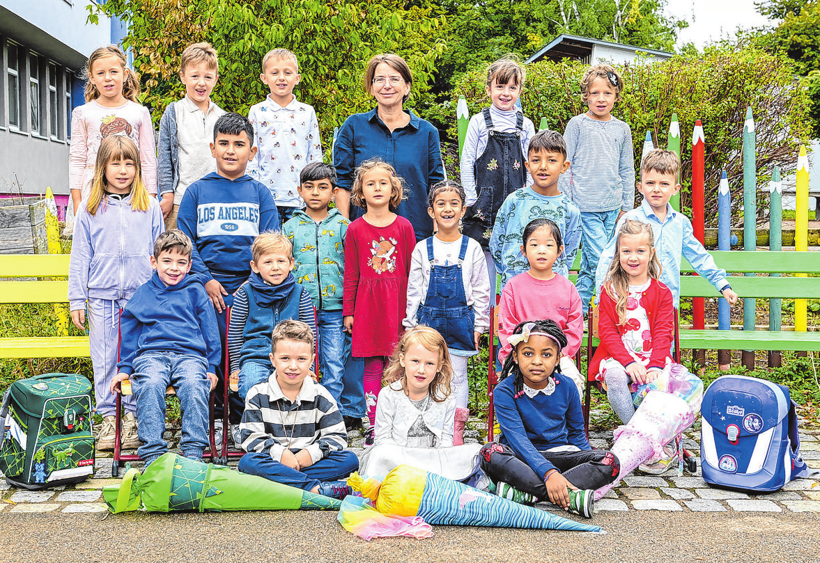 Grundschule Kreuzäcker, Klasse la - Klassenlehrerin: Barbara Weber Foto: Ulmer Fotografie