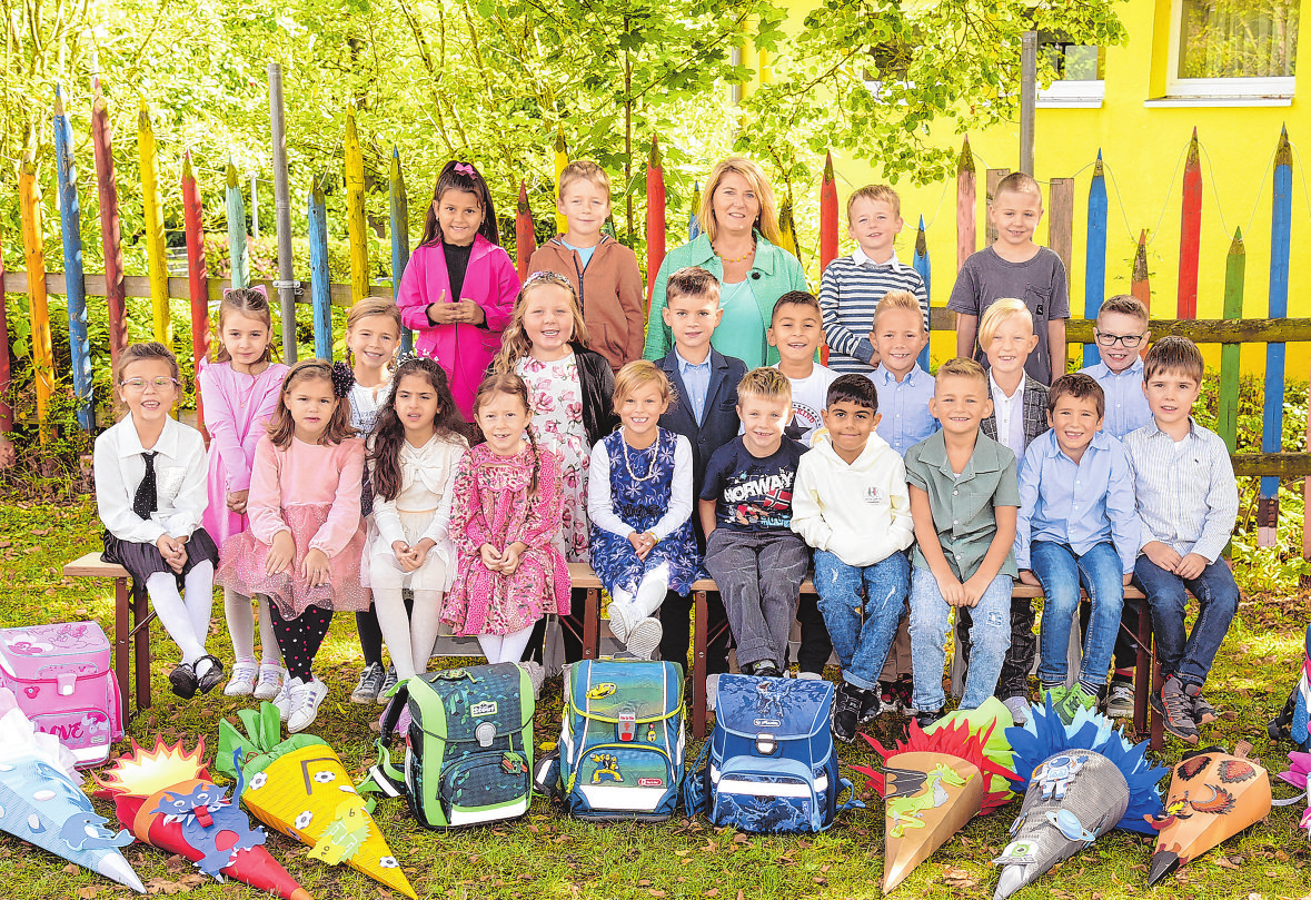 Hermann-Merz-Schule Ilshofen, Klasse 1c  - Klassenlehrerin: Susanne Drothler Foto: nohau Fotostudio