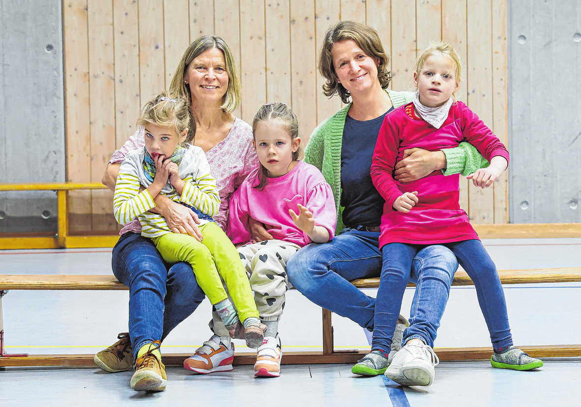 Sonnenhofschule, Grundstufe, Klasse Edeler/Zimmermann Klassenlehrerinnen: Dorothee Edeler (links), Heike Zimmermann Foto: Ufuk Arslan