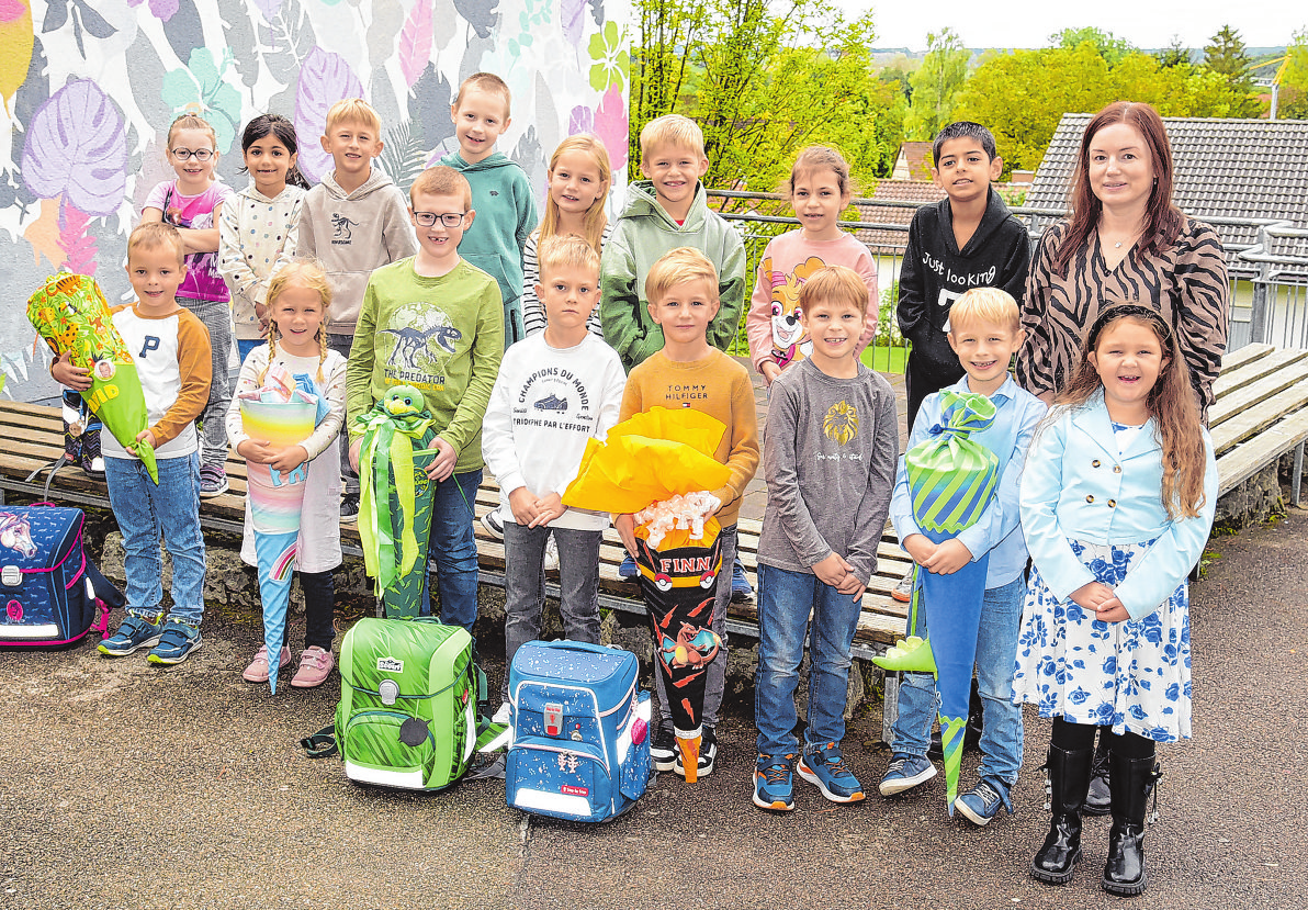 Grundschule Bühlertann, Klasse 1b Klassenlehrerin: Daniela Pelzmann Foto: nohau Fotostudio