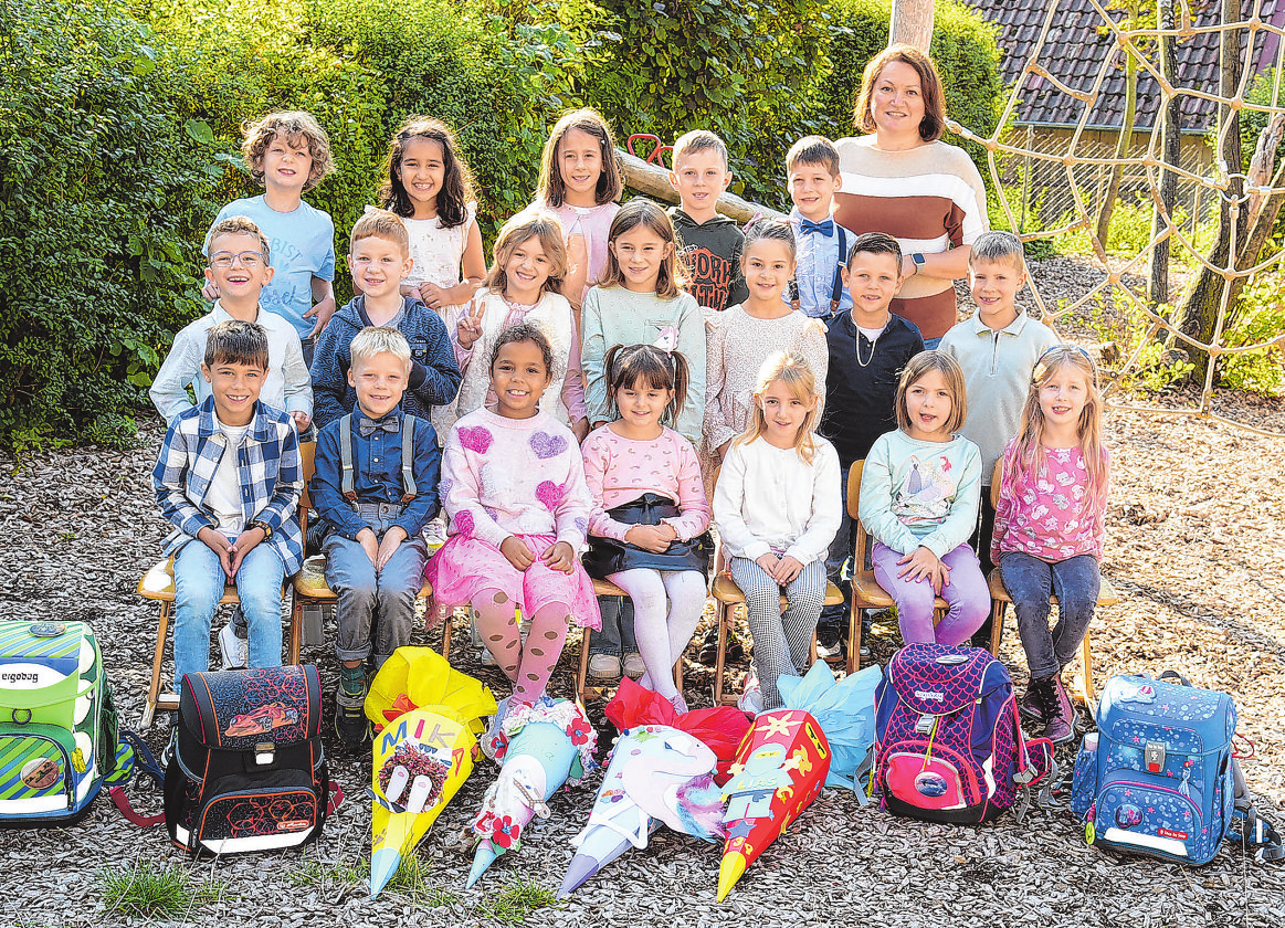 Grundschule Frankenhardt, Klasse 1b Klassenlehrerin: Alena Kuck Foto: Fotostudio Nohau