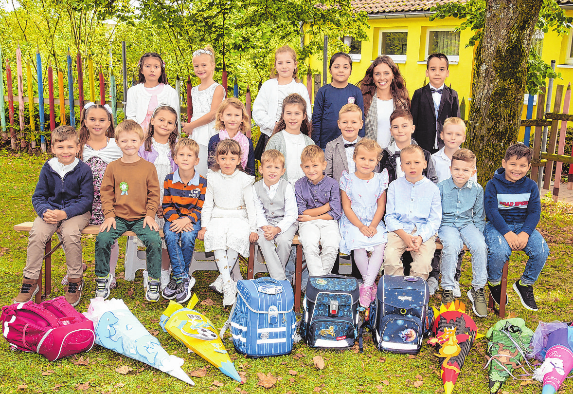 Hermann-Merz-Schule Ilshofen, Klasse 1b Klassenlehrerin: Sophia Birkigt Foto: nohau Fotostudio