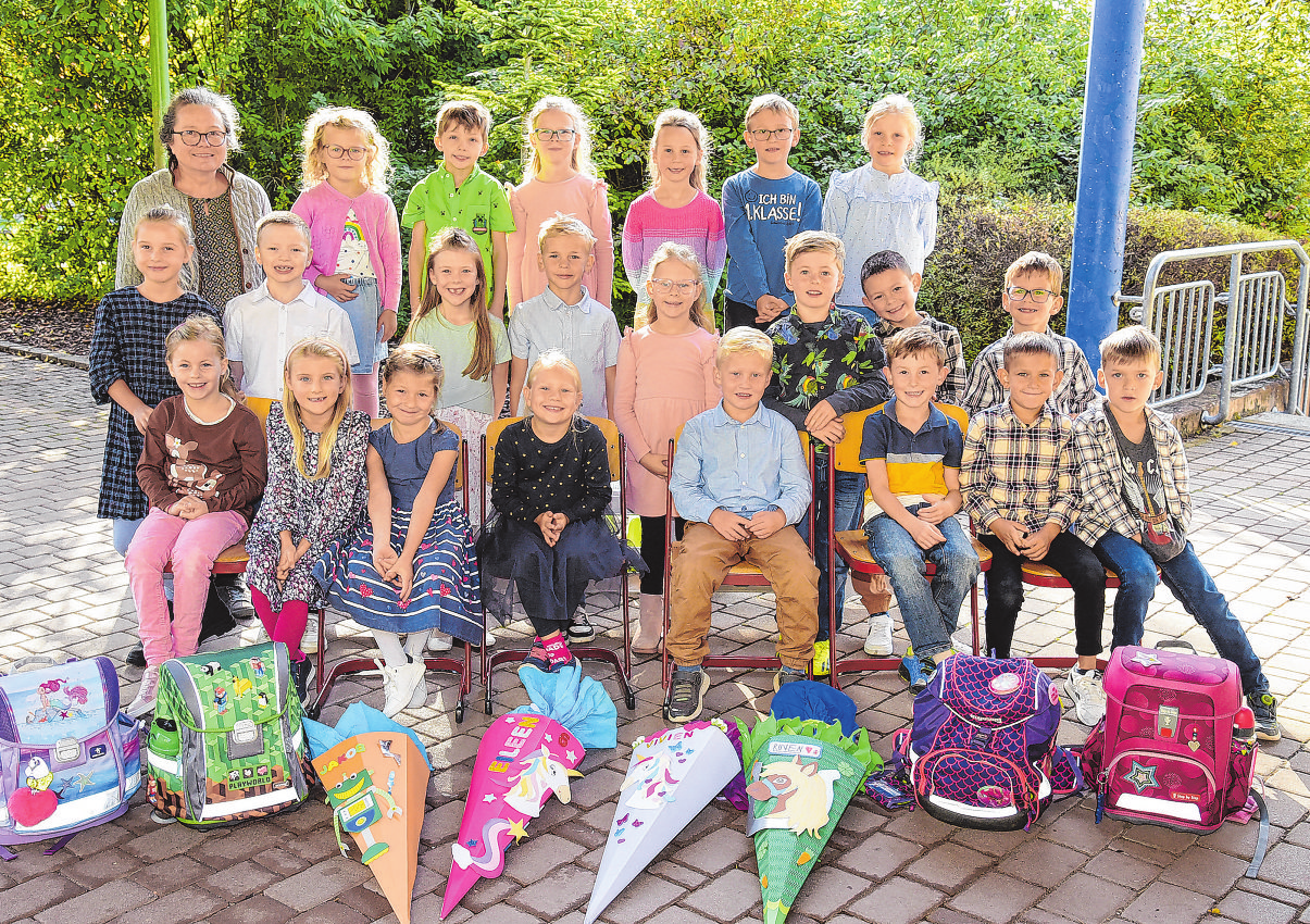 Schule am Kreẞberg, Marktlustenau, Klasse 1b Klassenlehrerin: Brigitte Schneider Foto: nohau Fotostudio