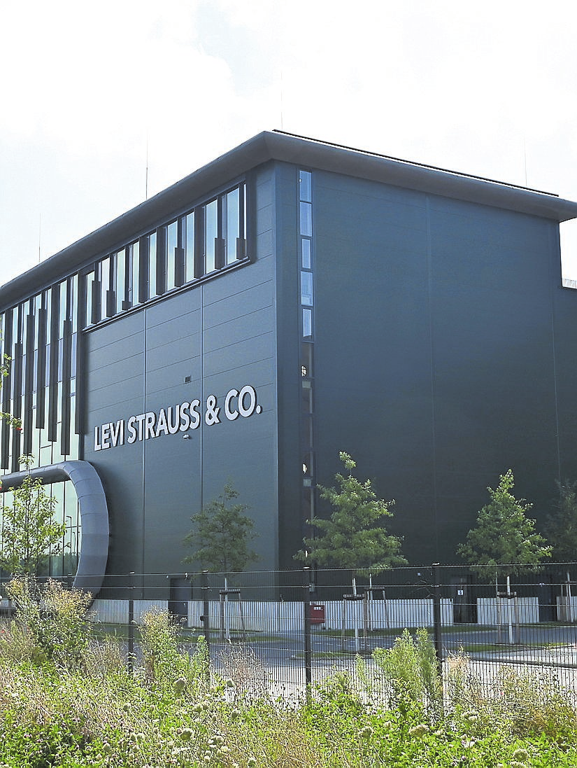 Das große Logistikzentrum von „Levi Strauss & Co“.