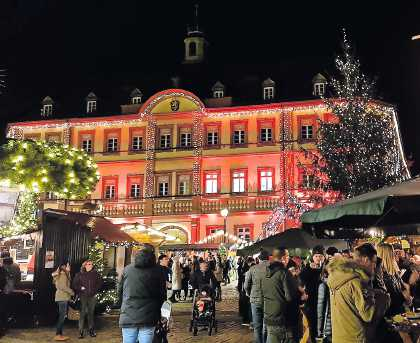 Der „Weihnachtsmarkt der Kunigunde“ - jedes Jahr ein Höhepunkt für Groß und Klein FOTO: EVA BENDER