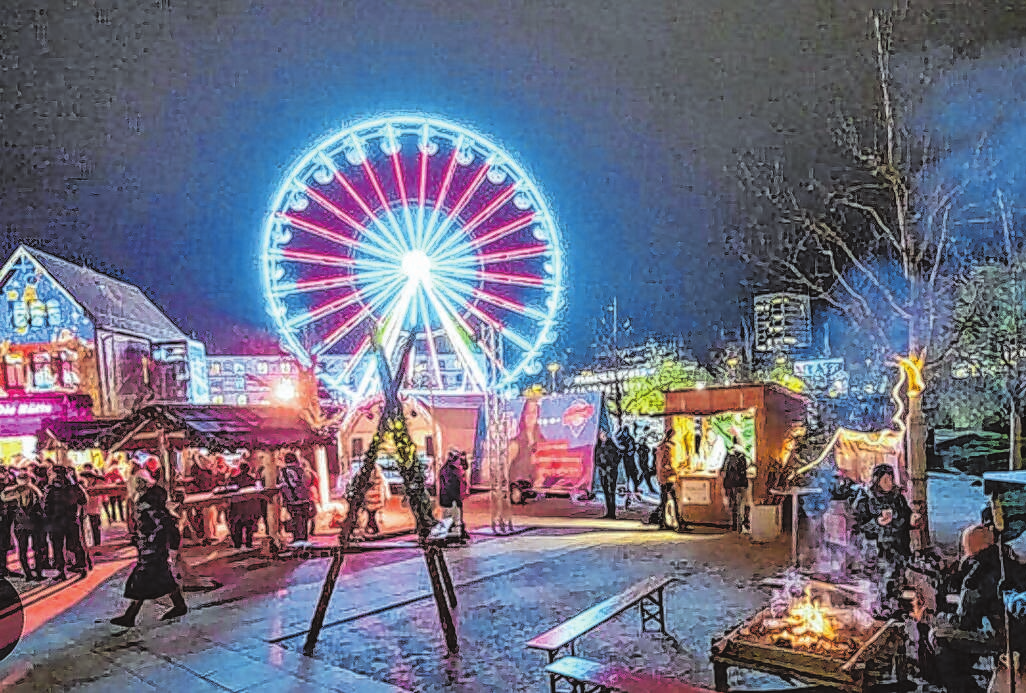 Eine stimmungsvolle Atmosphäre verbreitet der Reutlinger Weihnachtsmarkt. Im Riesenrad auf dem Bürgerpark können die Besucher spektakuläre Ausblicke genießen. Foto: Die Markt-Werk-Stadt