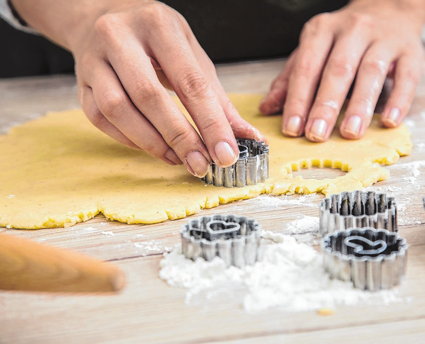 Wenn der Zeitaufwand schreckt, hilft der „Drei-Tage-Plan“: Erst Teig herstellen, dann backen, dann verzieren.