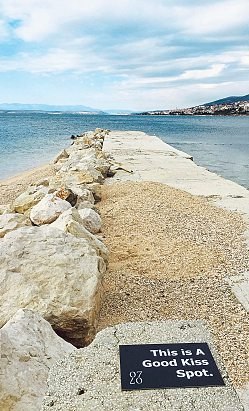 Besondere Orte an der Riviera Crikvenica sind als „Kiss Spot“ markiert.