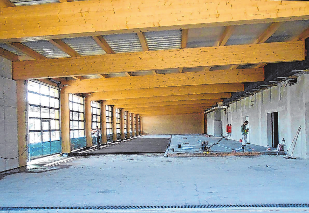 Die Fahrzeughalle wurde in Holzständer-Bauweise errichtet. Fotos (2): Stadt Eisenhüttenstadt 